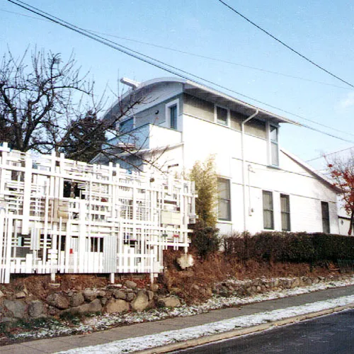 Side View with Sculptural Screen